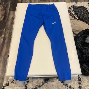 Nike Dri-Fit leggings with zipper on side